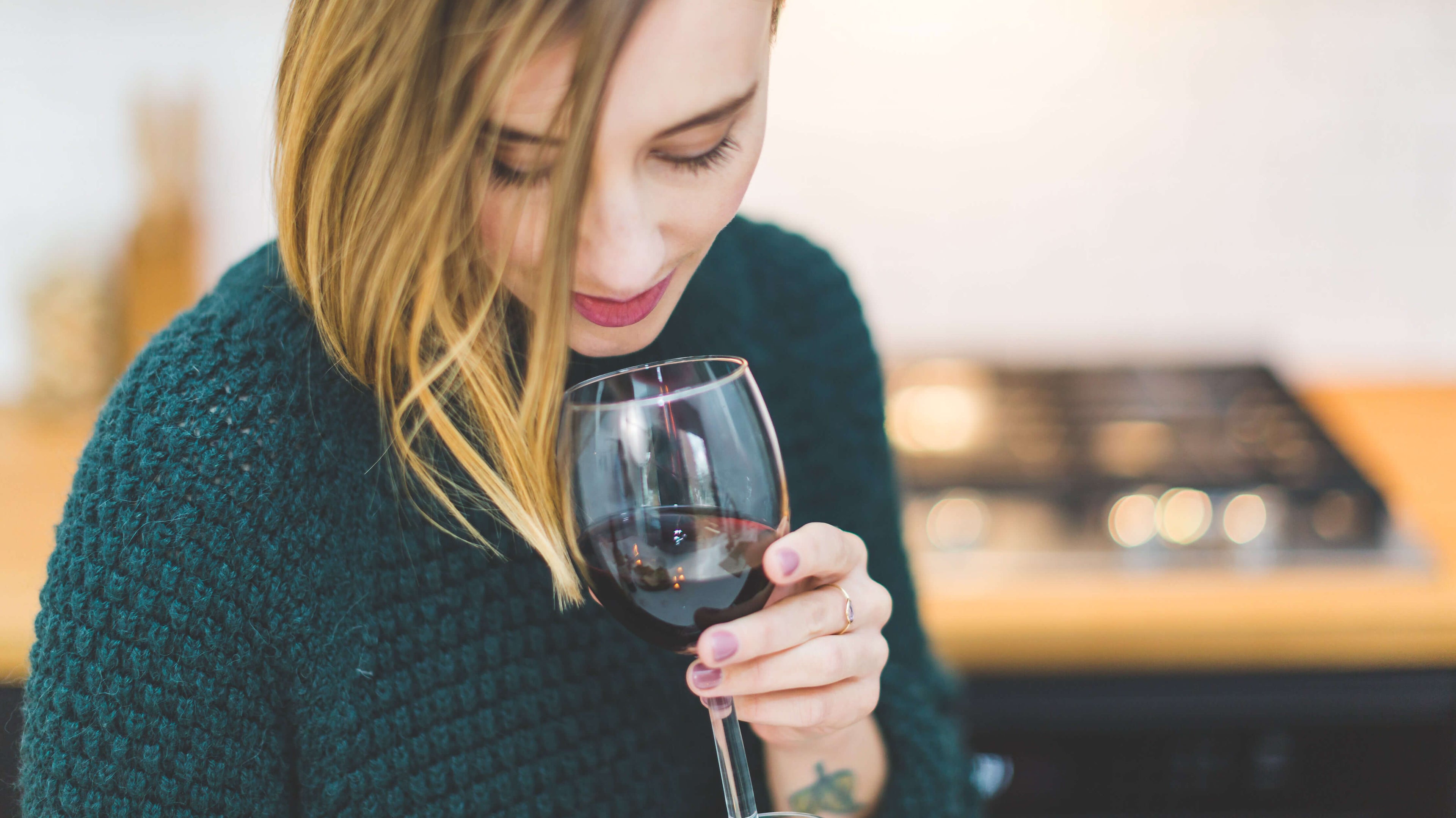 Cómo catar un vino paso a paso (sin complicarte la vida) - Blog Cepas Nobles